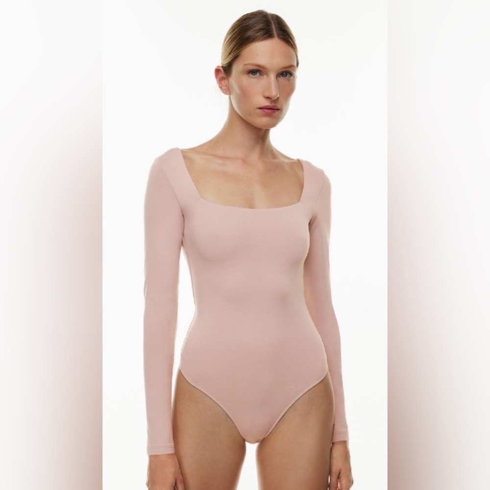 NWT Aritzia Babaton Blush Square neck long sleeve contour bodysuit sz S $orig 58